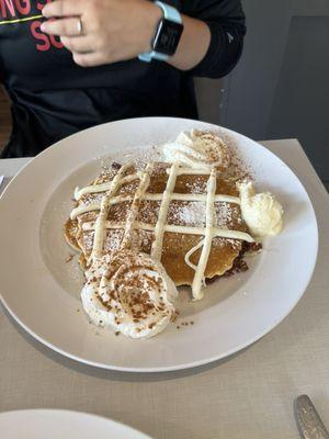 Cinnamon bun pancakes