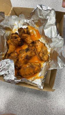 Buffalo Chicken Wings (6 Pieces)