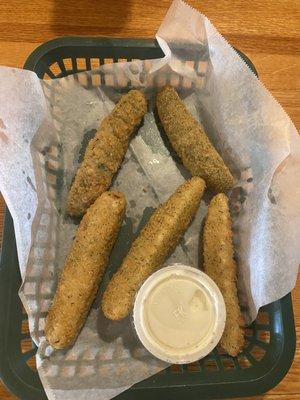 Fried pickle app with homemade ranch.... Yum!!!