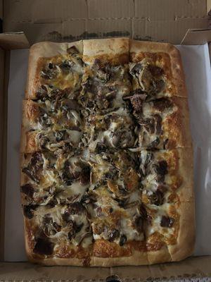 Cheesesteak pizza, definitely worth it.