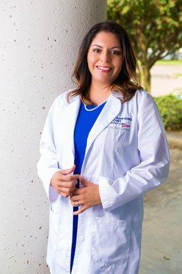 Dr. Raquel Torres