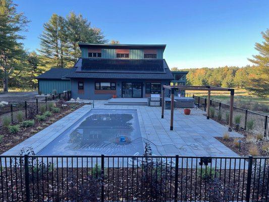 Full color thermal bluestone pool deck