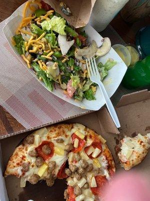 Garden salad and pizza