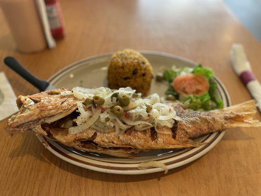 Whole fried Red Snapper (Chillo Entero)