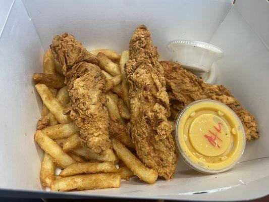 Classic chicken tenders