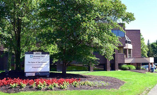 Cleveland Clinic Akron General Medical Office Building, W Market