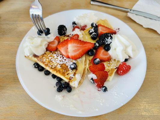 Mixed berry crepe with ricotta filling