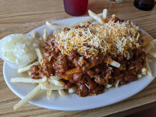 Chili cheese fries