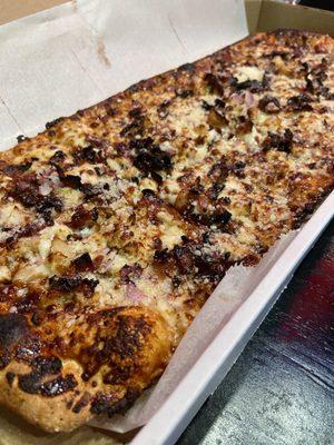 BBQ flatbread