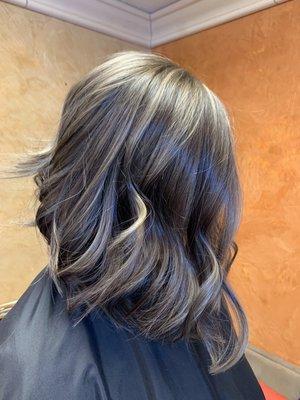 Balayage-babylights, A-Line hairstyle