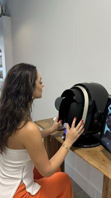 We offer skin analysis either professional machine!