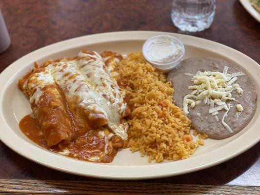 Chicken enchiladas rojas