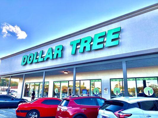 Dollar Tree storefront