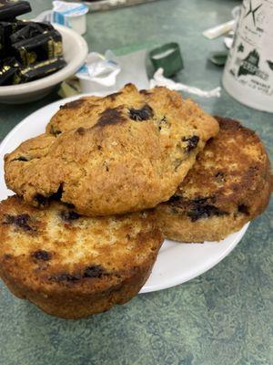 Griddled blueberry muffin