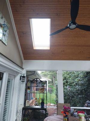 Skylight on each side of the roof for more natural lighting