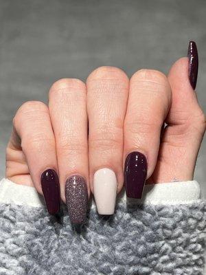 Coffin dipping nails