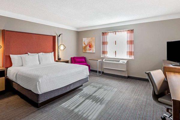 La Quinta Inn & Suites By Wyndham San Francisco Airport N