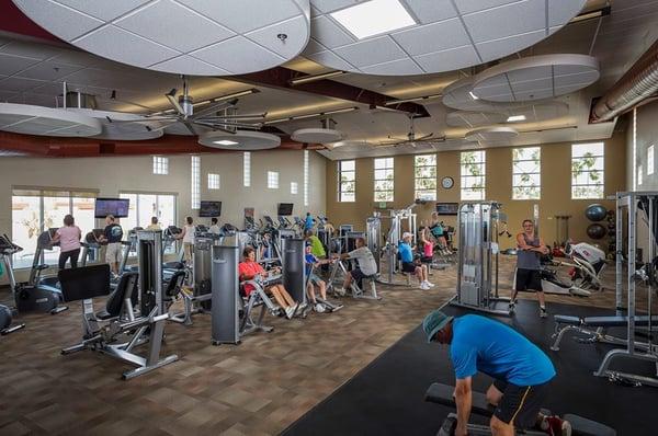 First class fitness facility w/ tvs and wifi