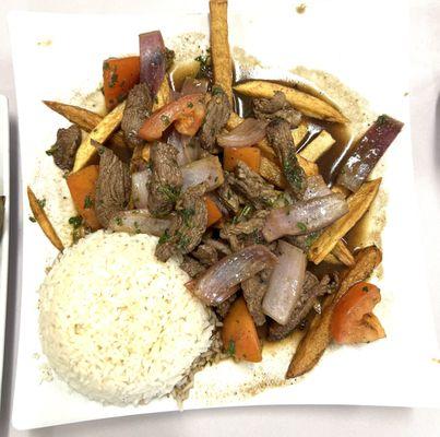 Lomo saltado