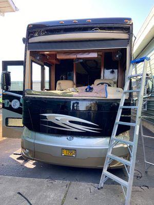 Auto Glass Replacement RV/Bus