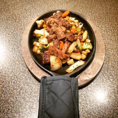 Sirloin steak skillet