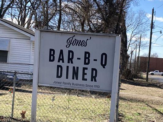 sign marking front of restaurant