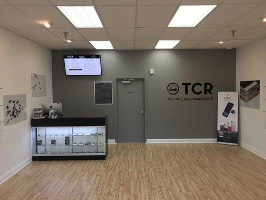 TCR repairs all kinds of phones and tablets. Apple iPhones and iPads, Samsung Galaxy, Note, and Tabs, Motorolas, and more!