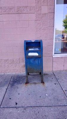 For your convenience - mailbox in Yards Plaza is just north of the Food 4 Less