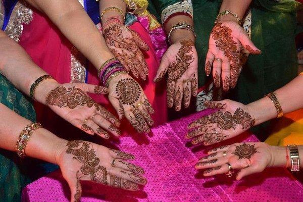 Henna Tattoo's & Mehndi Happy Karwa Chauth