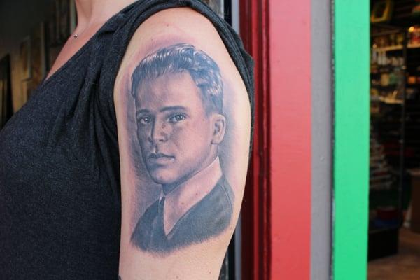 portrait tattoo by Omar. Instagram:@FukingOmar