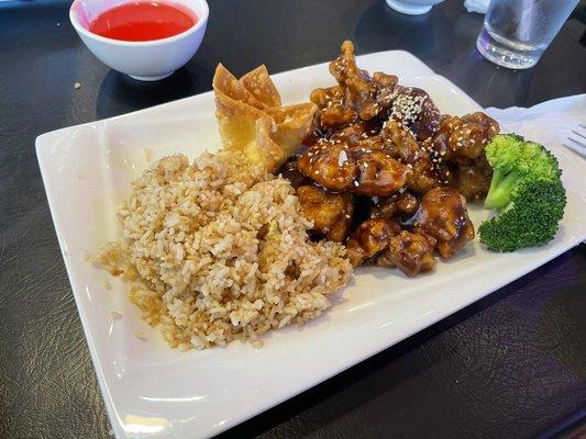 Sesame Chicken Lunch