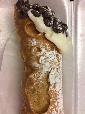 Mike's cannoli