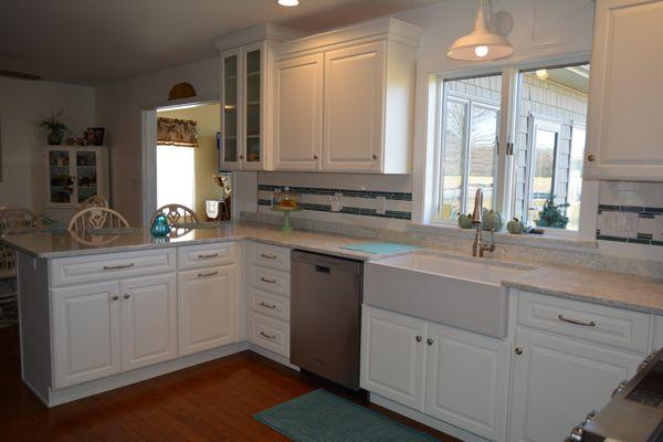 Farmhouse Sink adds country charm to any kitchen