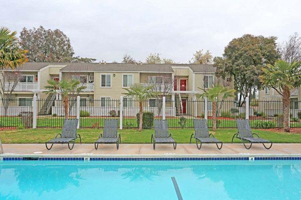 Pool at Parkside Brentwood