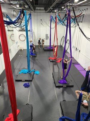 Full studio silks class