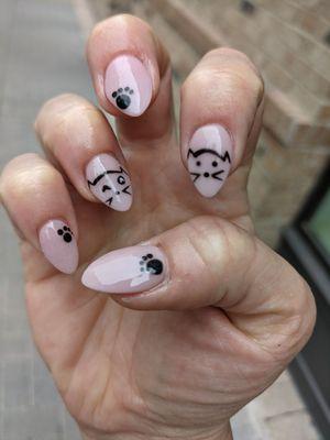 Cat nail art