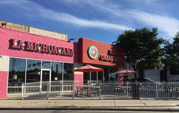 Was driving by and loved how this well manicured ice-cream parlor looked in a Chicago Blue Summer Sky!