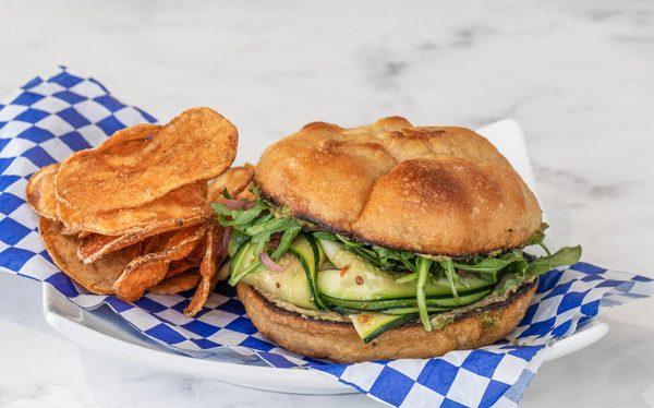 Damn Good Veggie sandwich w/house chips