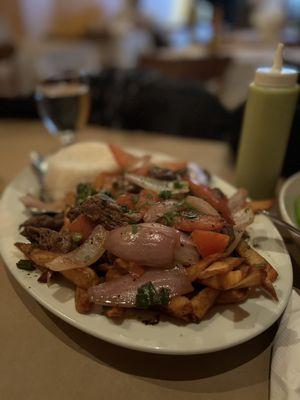 Lomo saltado