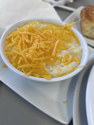 Cheesy grits