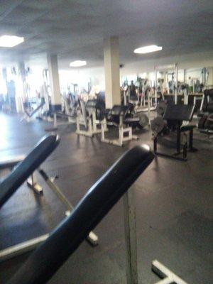 Good gym good crowd except on fridays which is always empty and i love that