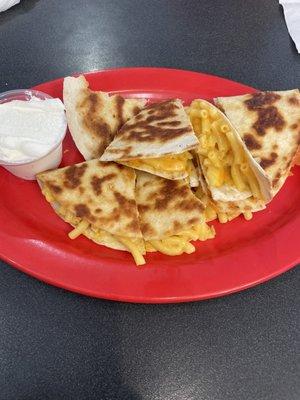 Mac & Cheese Quesadilla