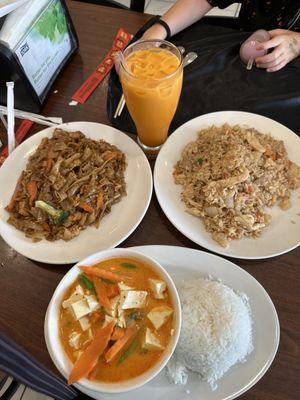 Pad see ew noodles, egress fried rice, red curry