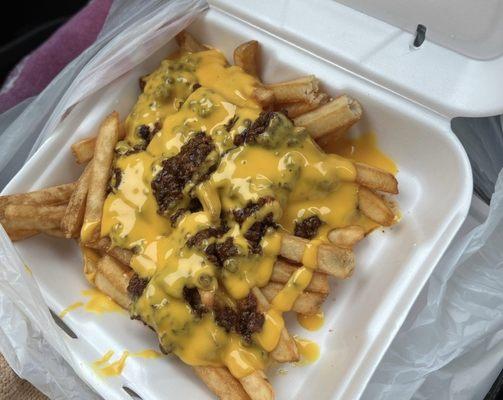 Chili cheese fries