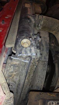 Broken radiator mount