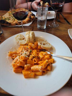 Rigatoni  with vodka sauce.