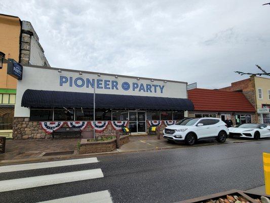 Pioneer Party & Copy