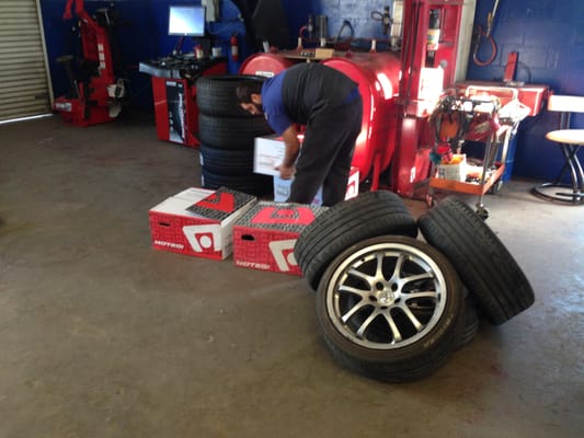 Installing new rims & tires on a Nissan 350z