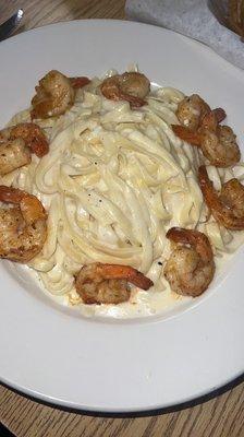 Fettuccini Alfredo with Shrimp  10/10