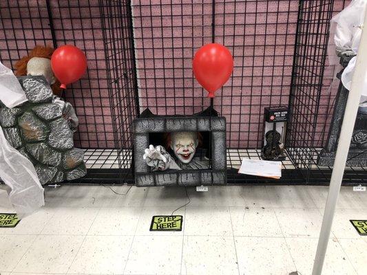 Halloween pennywise animatronic